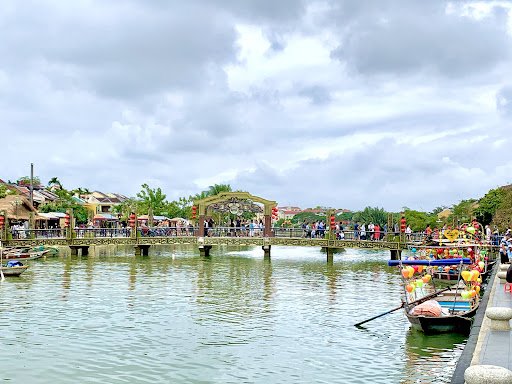 Quan Thang Ancient House - historical tourist attractions vietnam