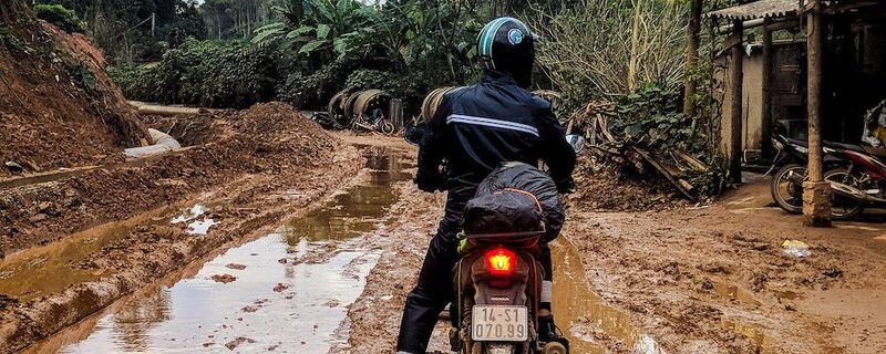how to ride a motorbike in vietnam 27 Useful Tips for Motorbiking Vietnam (the Right Way)