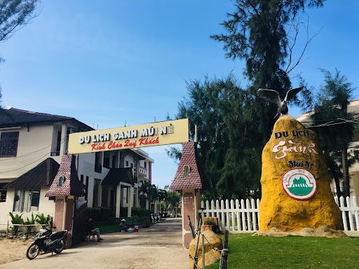 Tourist Ganh Mui Ne - mui ne vietnam attractions