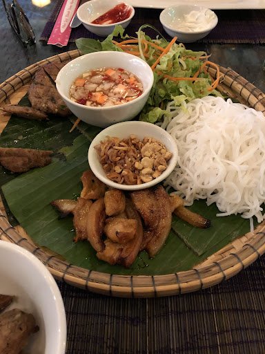 Elegant Restaurant - where to eat hue vietnam
