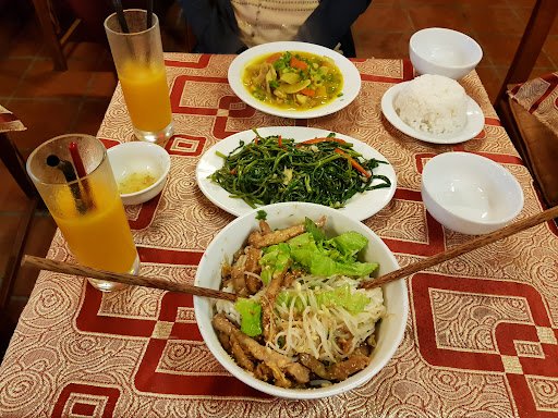 Nina's Cafe-Vietnamese Restaurant - where to eat hue vietnam